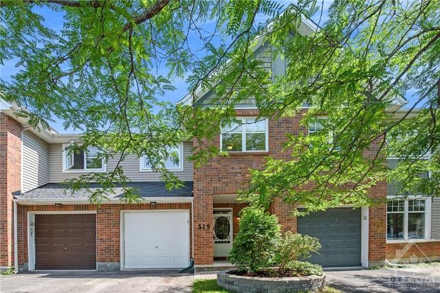 519 Devonwood Circle, Townhouse with 3 bedrooms, 3 bathrooms and 3 parking in Ottawa ON | Card Image