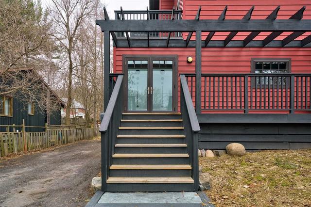 18 Parry Sound Rd, House detached with 3 bedrooms, 2 bathrooms and 5 parking in Parry Sound ON | Image 6