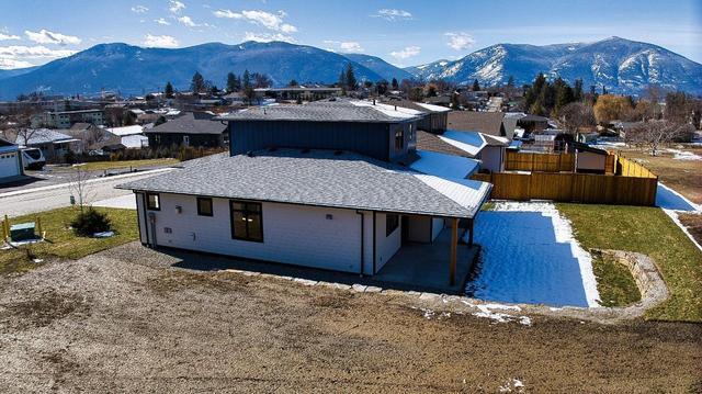 1728 Murdoch Street, House detached with 4 bedrooms, 3 bathrooms and null parking in Creston BC | Image 38