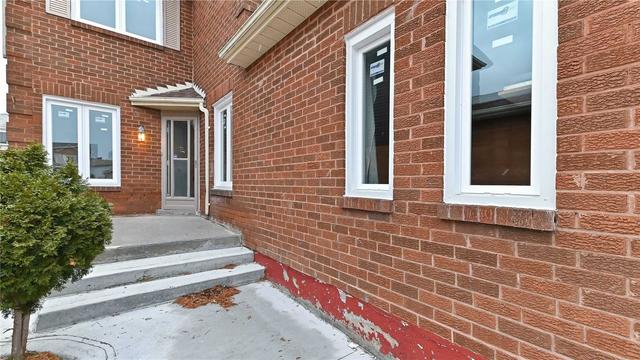 34 Woodside Crt, House detached with 3 bedrooms, 4 bathrooms and 3 parking in Brampton ON | Image 12