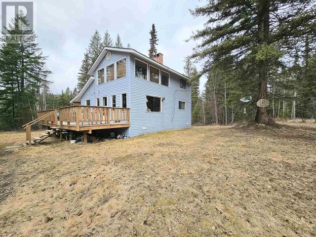 3669 Bradley Creek Road, House detached with 3 bedrooms, 2 bathrooms and null parking in Cariboo H BC | Image 2
