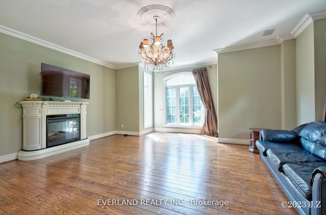1309 Royal York Rd, House detached with 4 bedrooms, 5 bathrooms and 9 parking in Toronto ON | Image 25
