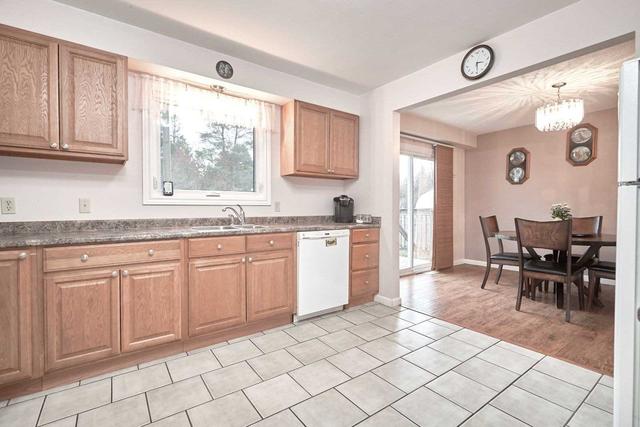 215 Scarlett Line, House detached with 3 bedrooms, 3 bathrooms and 16 parking in Oro Medonte ON | Image 11
