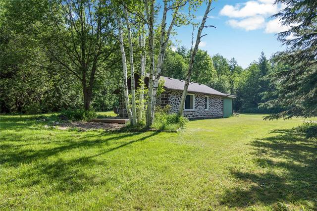 8667 Side Road 15 Rd, House detached with 2 bedrooms, 1 bathrooms and 17 parking in Wellington North ON | Image 37