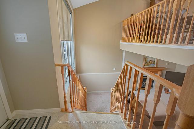 27 White Elm Rd, House detached with 2 bedrooms, 2 bathrooms and 2 parking in Barrie ON | Image 8