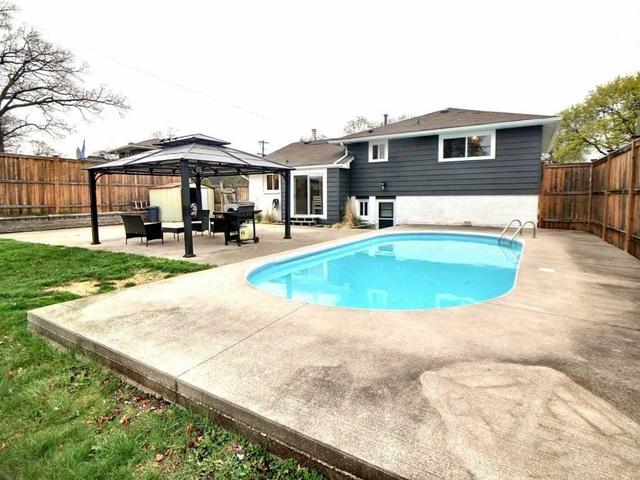 863 Champlain Rd, House detached with 3 bedrooms, 2 bathrooms and 5 parking in Sarnia ON | Image 10