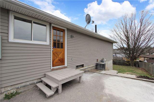 864 Grandview Dr, House detached with 3 bedrooms, 2 bathrooms and 5 parking in Oshawa ON | Image 13