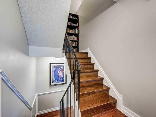 56 - 1030 Falgarwood Dr, Townhouse with 3 bedrooms, 2 bathrooms and 1 parking in Oakville ON | Image 9
