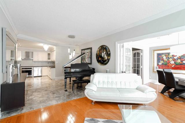 sph8 - 2261 Lake Shore Blvd W, Condo with 2 bedrooms, 2 bathrooms and 2 parking in Toronto ON | Image 20