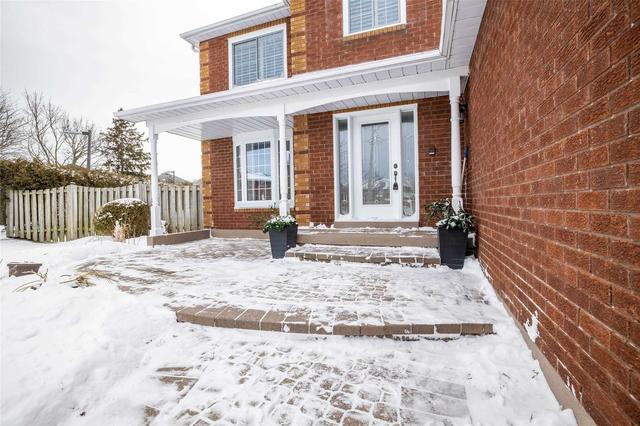 6 Snowden Crt, House detached with 4 bedrooms, 4 bathrooms and 6 parking in Clarington ON | Image 32