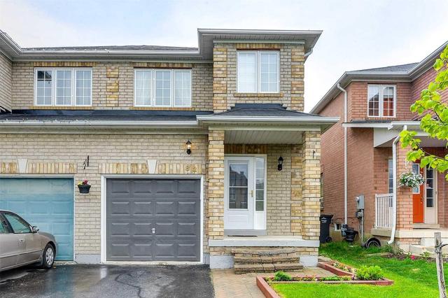 82 Lonestar Cres, House semidetached with 3 bedrooms, 3 bathrooms and 2 parking in Brampton ON | Image 1