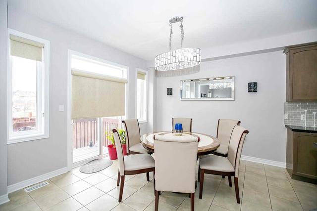 5 Teal Crest Circ, House detached with 4 bedrooms, 5 bathrooms and 7 parking in Brampton ON | Image 5