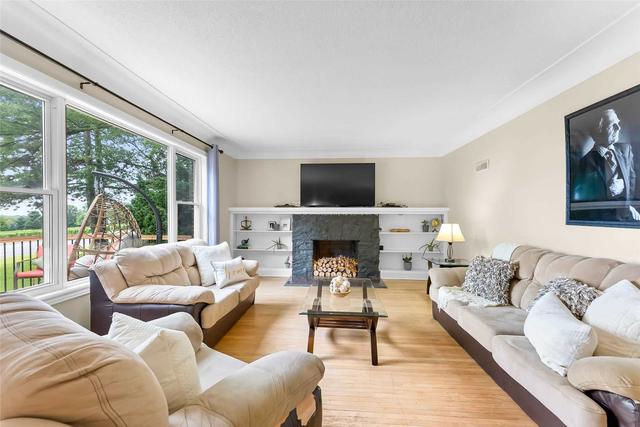 281 Hwy 20, House detached with 3 bedrooms, 2 bathrooms and 11 parking in Pelham ON | Image 3