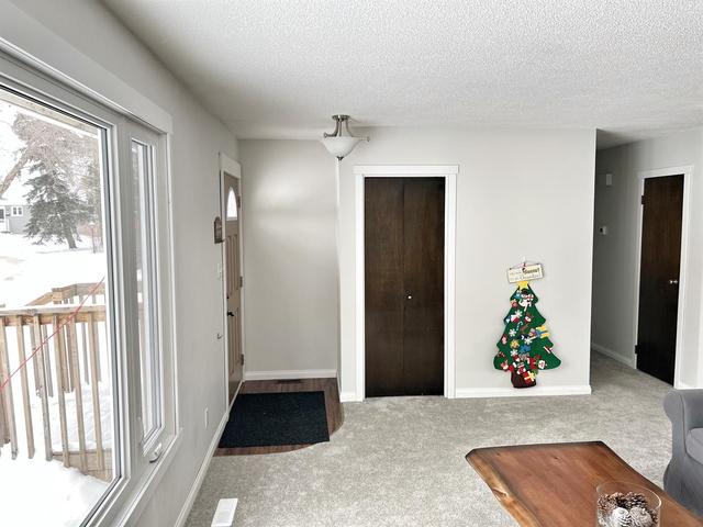 4209 58 Street Close, House detached with 3 bedrooms, 2 bathrooms and 1 parking in Camrose County AB | Image 10