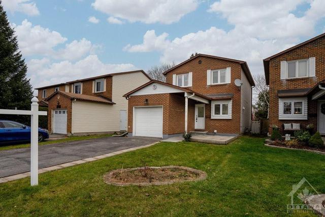 1839 Brousseau Crescent, House detached with 3 bedrooms, 4 bathrooms and 3 parking in Ottawa ON | Image 1