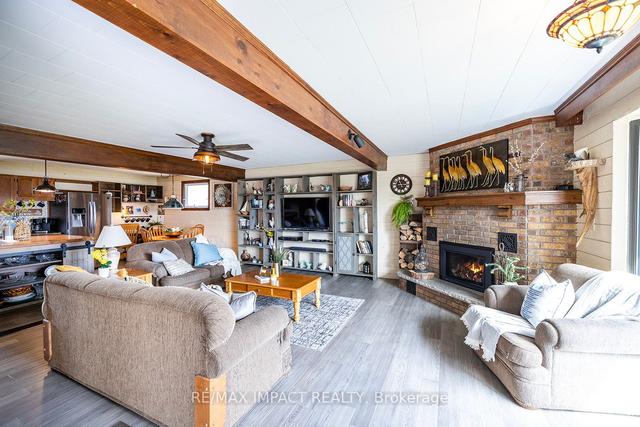 32 Totten Dr, House detached with 4 bedrooms, 2 bathrooms and 6 parking in Kawartha Lakes ON | Image 32