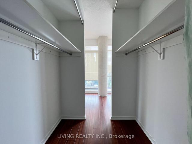 1907 - 30 Canterbury Pl, Condo with 2 bedrooms, 3 bathrooms and 2 parking in Toronto ON | Image 9