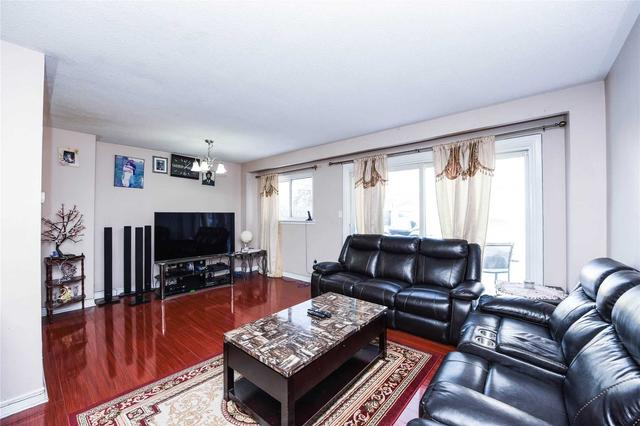 3139 Purnell Crt, House semidetached with 4 bedrooms, 3 bathrooms and 6 parking in Mississauga ON | Image 15