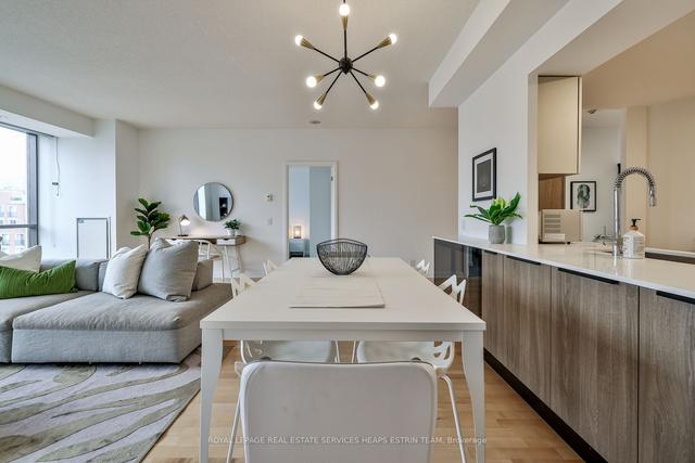 703 - 3 Mcalpine St, Condo with 2 bedrooms, 2 bathrooms and 1 parking in Toronto ON | Image 3