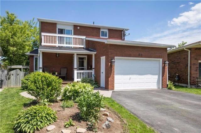 61 Buchanan St, House detached with 2 bedrooms, 3 bathrooms and 5 parking in Barrie ON | Card Image