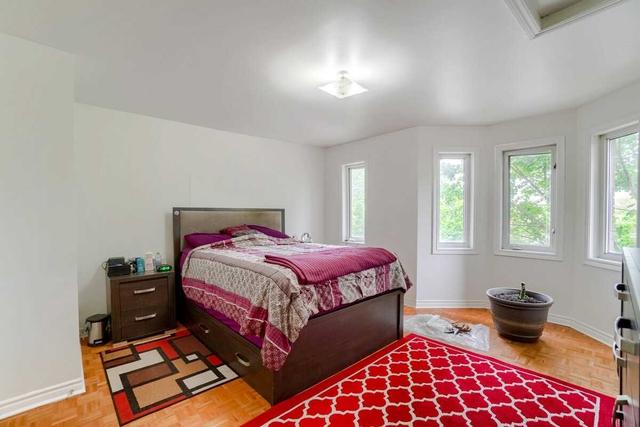 31 Lippincott St E, House attached with 3 bedrooms, 3 bathrooms and 1 parking in Toronto ON | Image 10