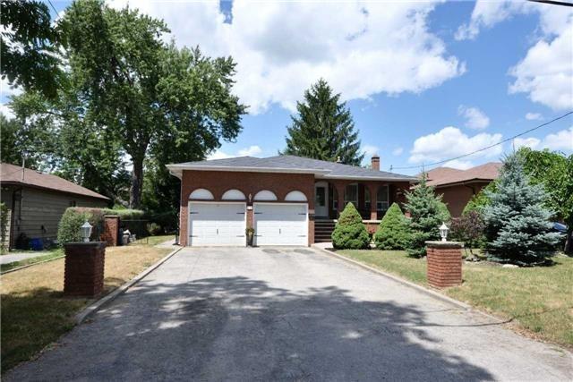 230 Weldrick Rd W, House detached with 4 bedrooms, 3 bathrooms and 6 parking in Richmond Hill ON | Image 1