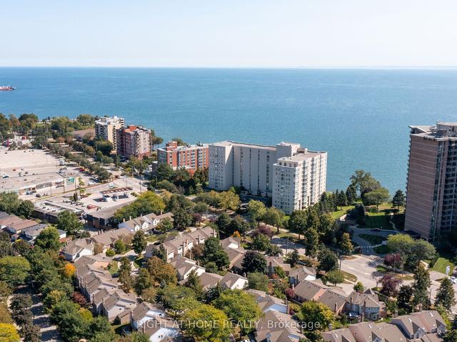 301 - 5280 Lakeshore Rd, Condo with 2 bedrooms, 2 bathrooms and 1 parking in Burlington ON | Image 1