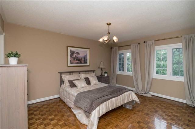 86 Woodgreen Dr, House detached with 4 bedrooms, 5 bathrooms and 4 parking in Vaughan ON | Image 16