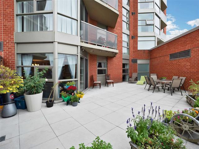 218 - 10 Dean Park Rd, Condo with 2 bedrooms, 1 bathrooms and 1 parking in Toronto ON | Image 1