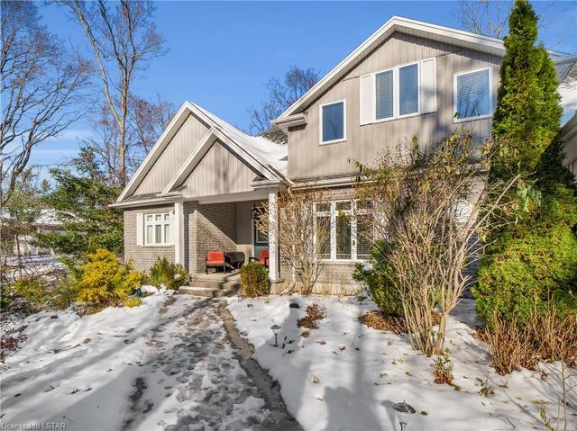 10174 Red Pine Road, House detached with 6 bedrooms, 4 bathrooms and null parking in Lambton Shores ON | Image 1