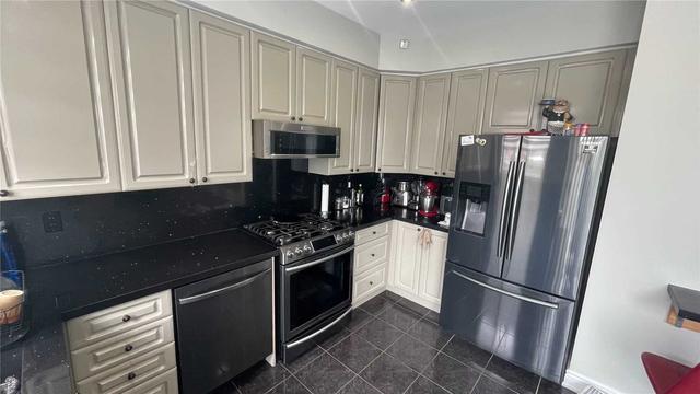 38 Worthington Ave, House detached with 4 bedrooms, 3 bathrooms and 3 parking in Brampton ON | Image 19