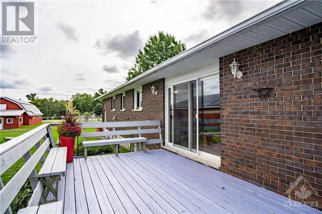 4138 Dunrobin Road, House detached with 3 bedrooms, 3 bathrooms and 12 parking in Ottawa ON | Image 7