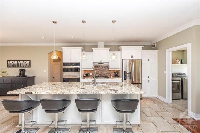 5725 Stuewe Drive, House detached with 6 bedrooms, 5 bathrooms and 6 parking in Ottawa ON | Image 24
