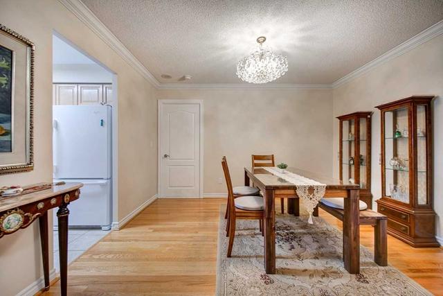 2317 - 18 Sommerset Way, Condo with 2 bedrooms, 2 bathrooms and 1 parking in Toronto ON | Image 2