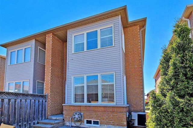 2368 Bur Oak Ave, House semidetached with 3 bedrooms, 4 bathrooms and 3 parking in Markham ON | Image 22