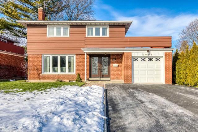 1059 Flagship Dr, House detached with 4 bedrooms, 3 bathrooms and 5 parking in Mississauga ON | Image 1