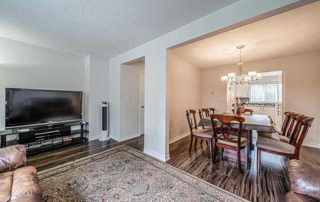 9 - 9 The Carriage Way, Townhouse with 4 bedrooms, 3 bathrooms and 1 parking in Markham ON | Image 2