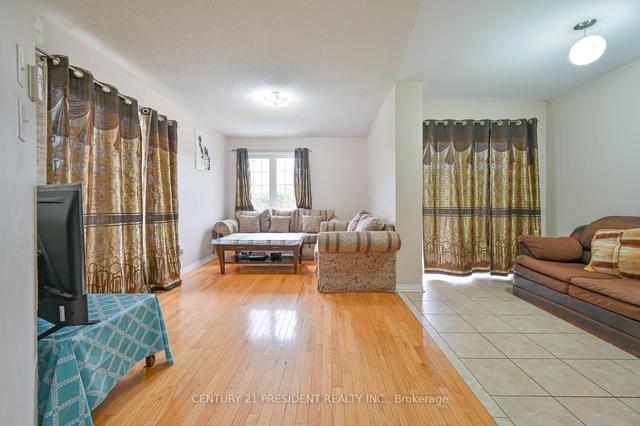 2 Wicklow Rd, House semidetached with 3 bedrooms, 4 bathrooms and 4 parking in Brampton ON | Image 34