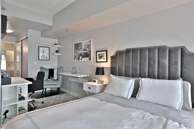 Lph15 - 21 Nelson St, Condo with 1 bedrooms, 2 bathrooms and 2 parking in Toronto ON | Image 12
