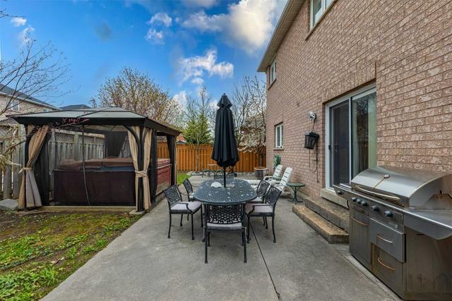 17 Silverado Tr, House detached with 4 bedrooms, 4 bathrooms and 6 parking in Vaughan ON | Image 31