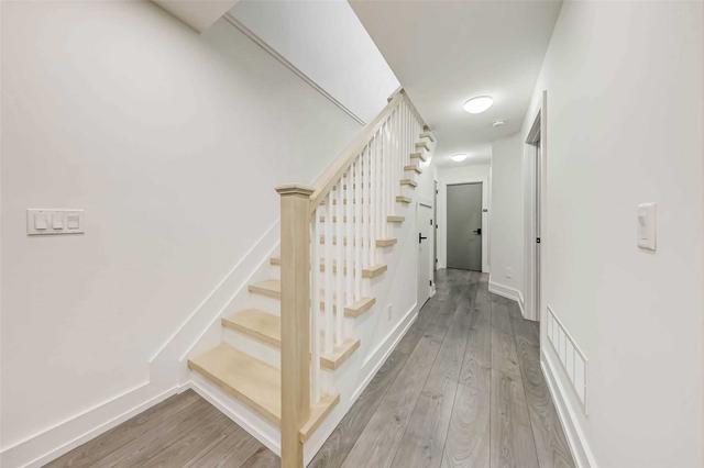 195 Bedford Park Ave, House detached with 3 bedrooms, 4 bathrooms and 2 parking in Toronto ON | Image 5