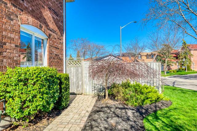 3087 Cascade Crt, House detached with 4 bedrooms, 3 bathrooms and 6 parking in Mississauga ON | Image 29