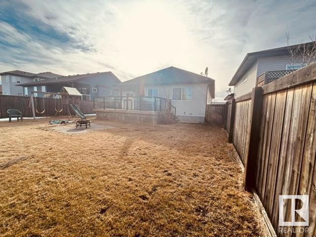 44 Beaverhill View Cr, House detached with 3 bedrooms, 2 bathrooms and 4 parking in Tofield AB | Image 36