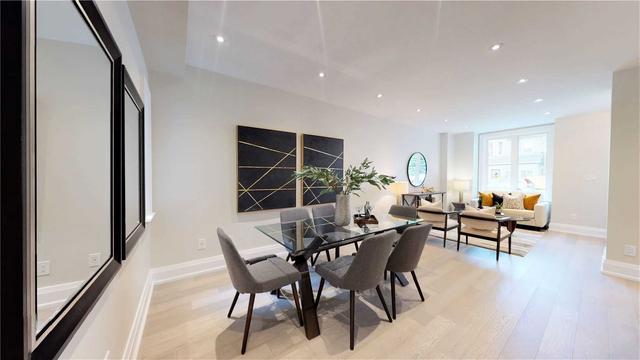 538 Quebec Ave, House semidetached with 3 bedrooms, 3 bathrooms and 2 parking in Toronto ON | Image 2