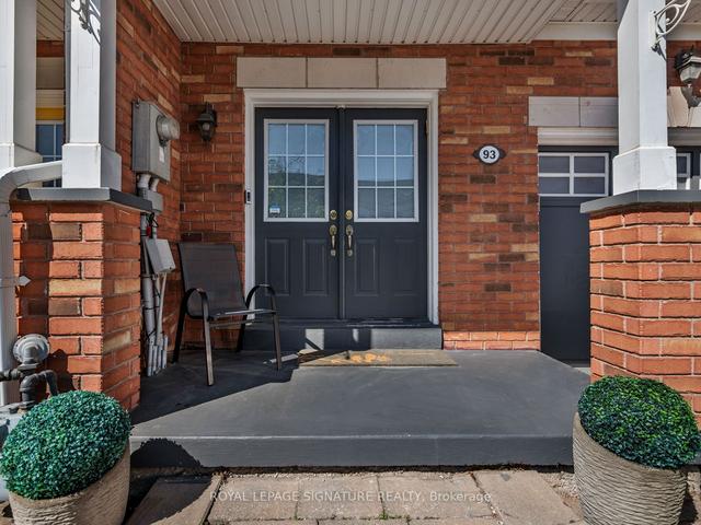 93 Daniel Reaman Cres, House attached with 3 bedrooms, 3 bathrooms and 3 parking in Vaughan ON | Image 23