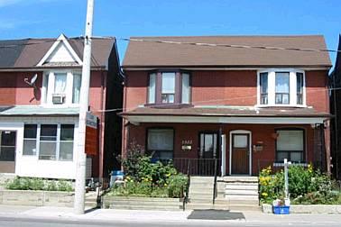1322 Dupont St, House semidetached with 3 bedrooms, 2 bathrooms and null parking in Toronto ON | Image 1
