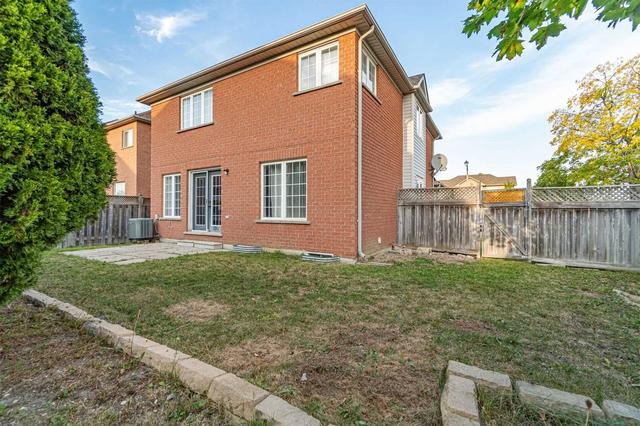 2 Canarygrass Dr, House detached with 3 bedrooms, 4 bathrooms and 4 parking in Brampton ON | Image 35