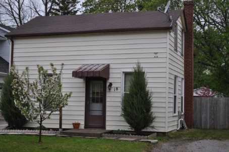 18 Whiting Ave, House detached with 3 bedrooms, 2 bathrooms and 5 parking in Oshawa ON | Image 1