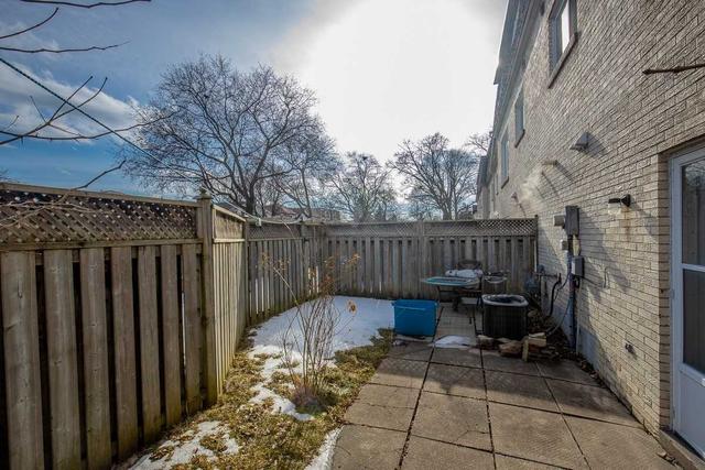 2 Courville Coach Way, Townhouse with 4 bedrooms, 3 bathrooms and 2 parking in Toronto ON | Image 14