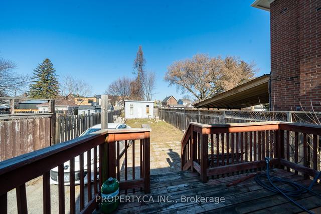 22 Goldwin Ave, House detached with 4 bedrooms, 3 bathrooms and 1 parking in Toronto ON | Image 7